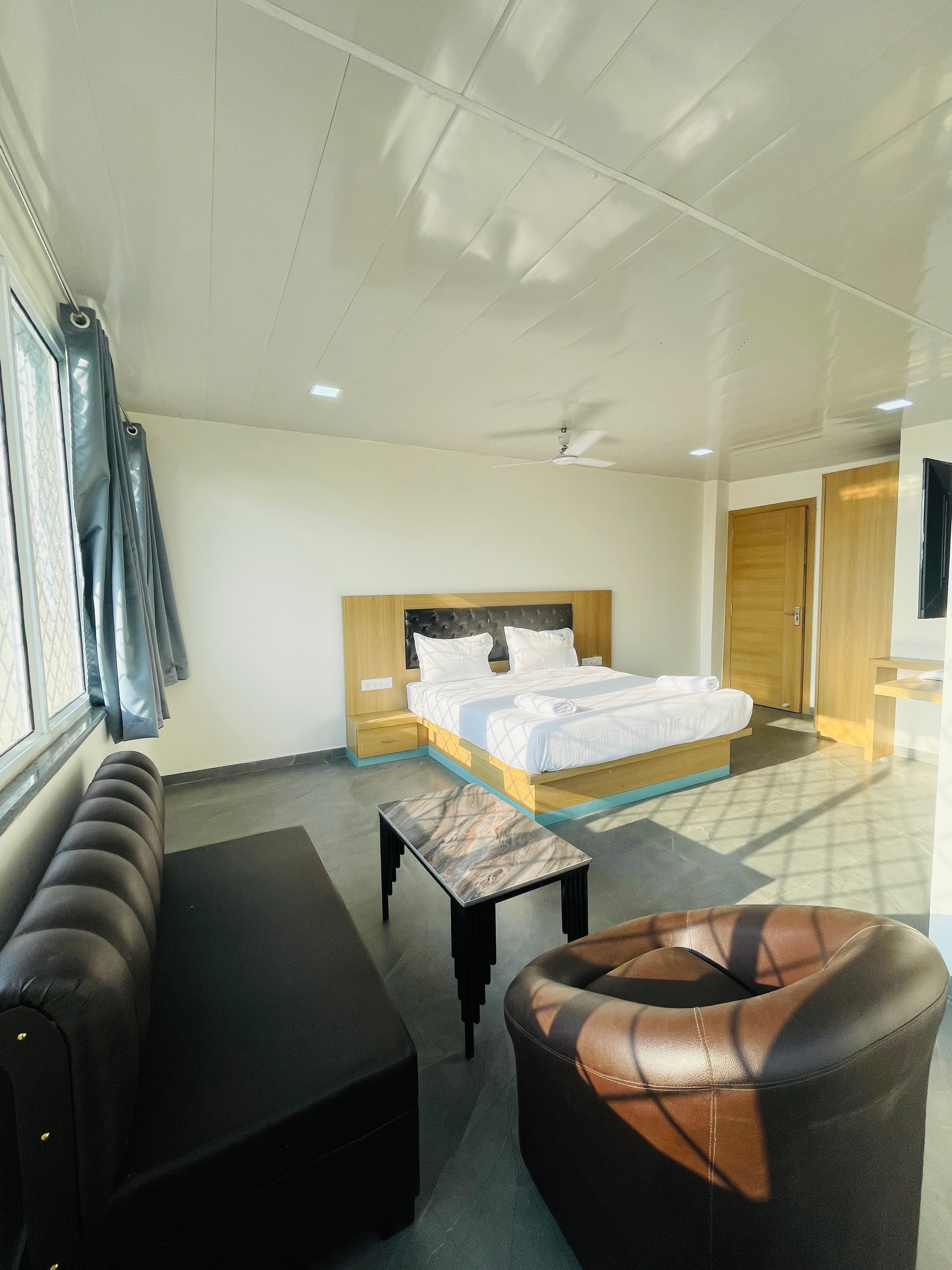Hotel City View Residency - Tap to explore photos