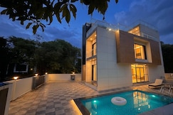 Ocean Vista Retreat, Mira Bhayandar