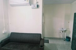 SRI SURYA DORMITORY & ROOMS, Ongole