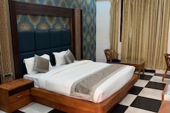 THE GRAND KASTURI, Goharganj