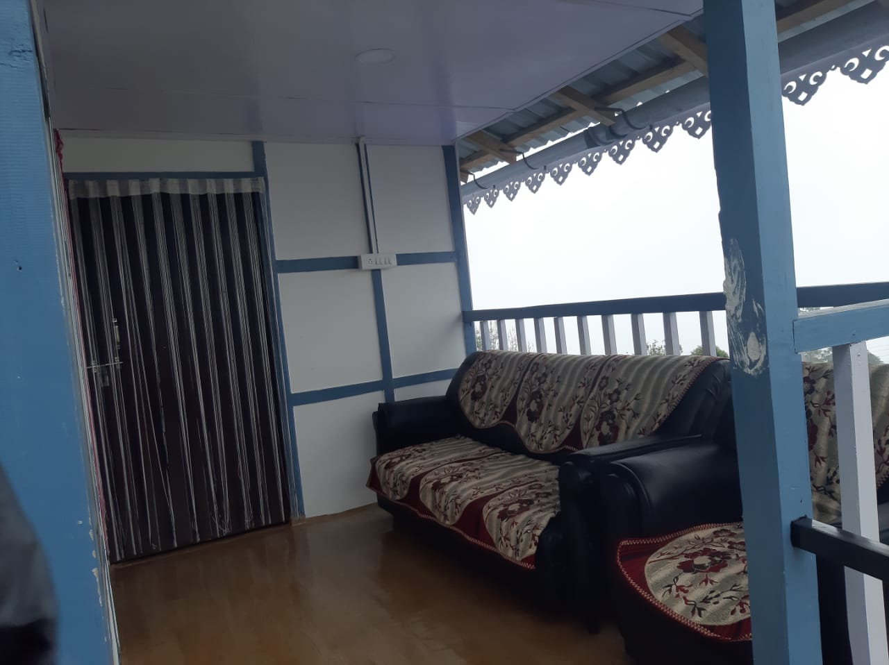 Hang Heem Home Stay - Tap to explore photos
