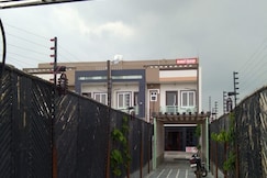 Bharat Bhavan, Govardhan