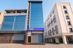 FabHotel Ostan Stayz 15 - Noida Sector-15, Noida