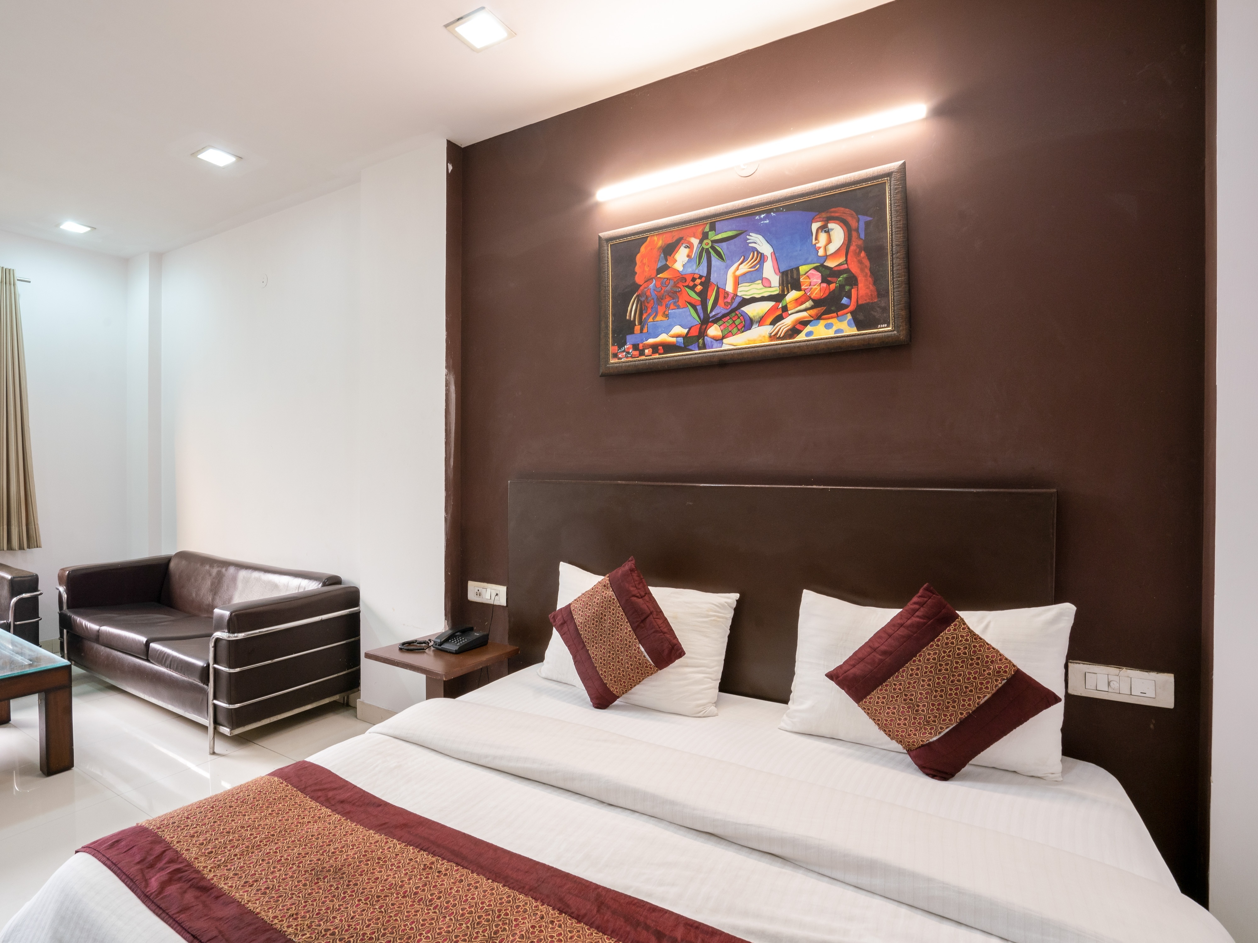 Siam Hotel Karol Bagh - Tap to explore photos