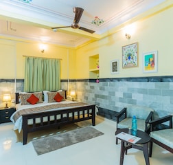Deluxe Double Bed