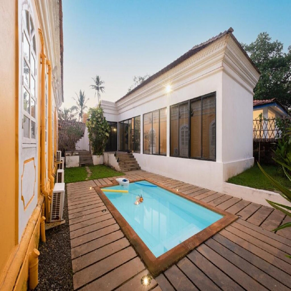2 BHK White Villa by Kikar Anjuna - Tap to explore photos