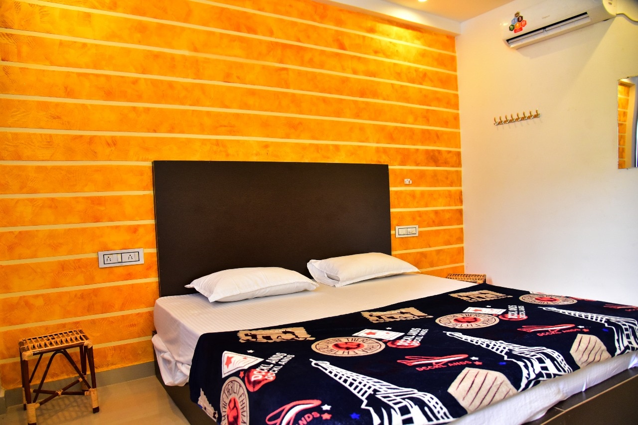 Munnar Paradise Homestay - Tap to explore photos