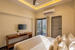 ELIVAAS Signature The Shyam Estate | 8 BHK Villa with Private Pool, Kids' Pool, Udaipur