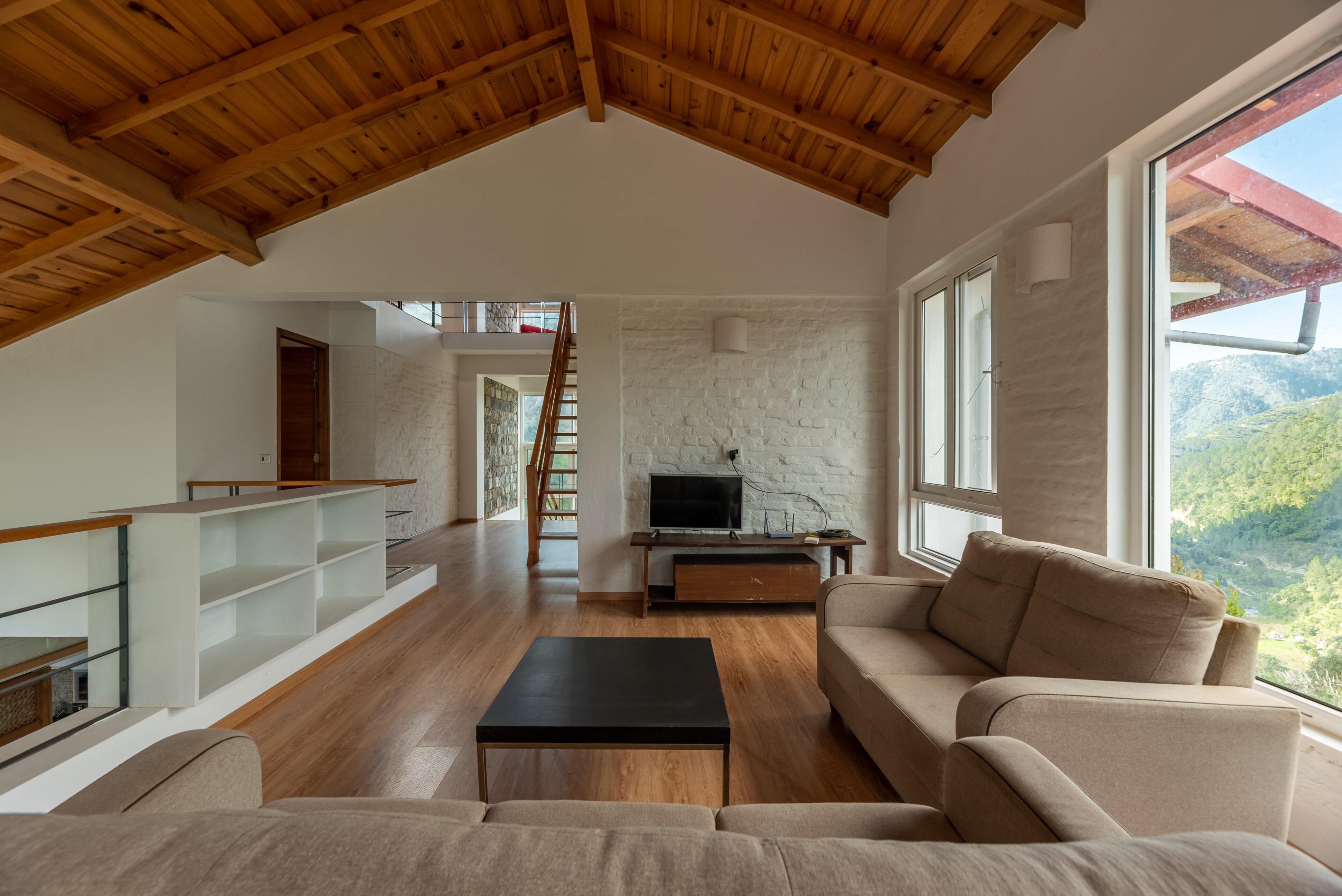 1br w fast wifi - Almost Haven by Roamhome - Tap to explore photos