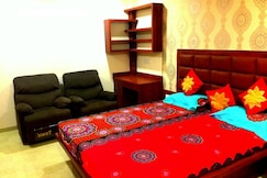 Geeta Villa | Rooms & Kitchen, Delhi