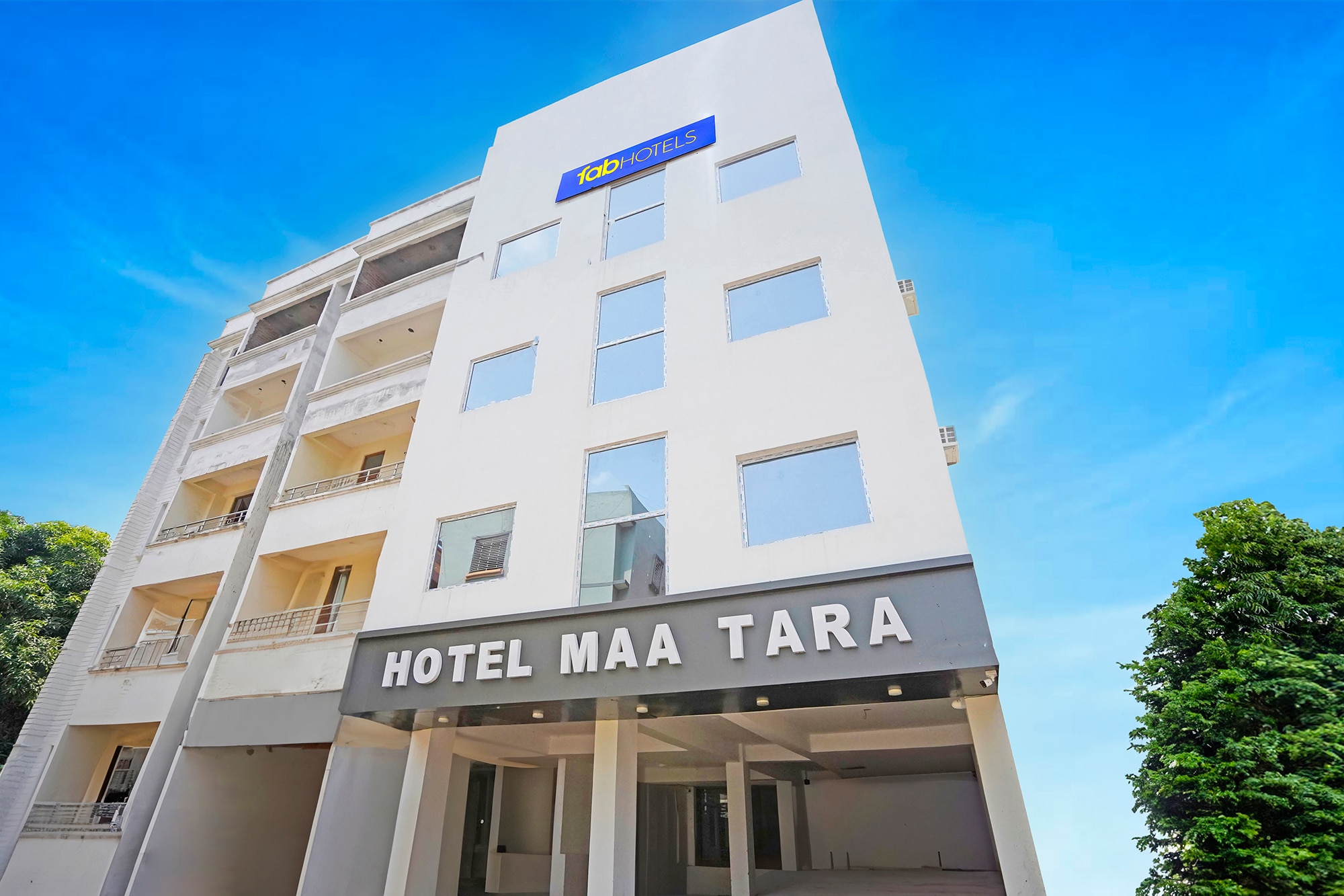 FabHotel Maa Tara - Tap to explore photos