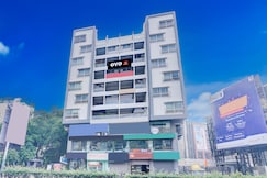 Collection O Magarpatta City Formerly Ekab Hospitality, Pune