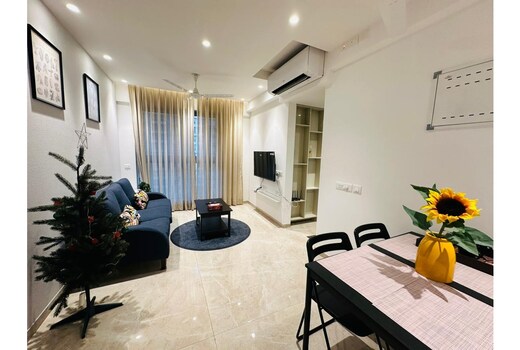 1BHK Service Apartment In Powai by Florastays