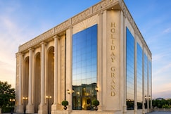 Hotel Holiday Grand, Greater Noida