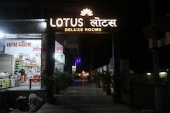 Lotus Delux Room, Thane