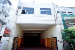 HOTEL TRIMURTY INN, Nuapada