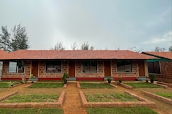 Blue Waves Beach Stays, Kumta