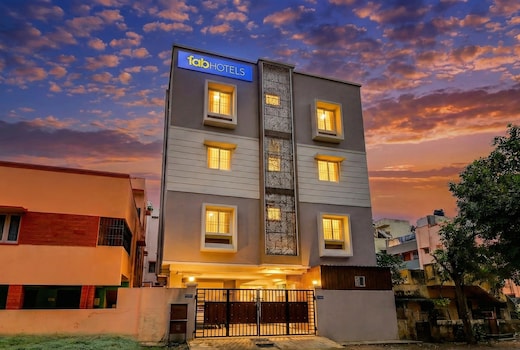 FabHotel Home Tree Service Apartment I - Valasaravakkam