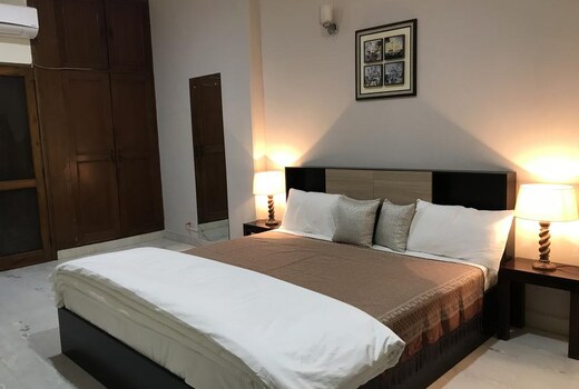 Mir Residency