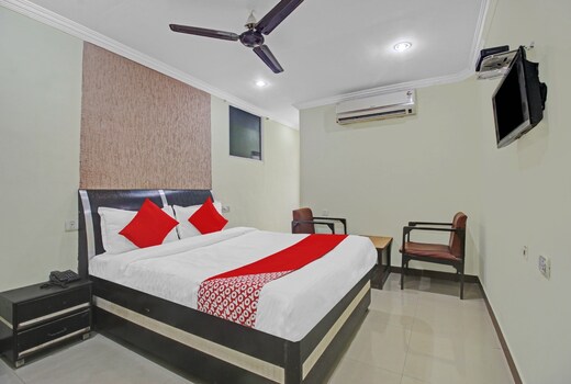 Hotel O Kanak International