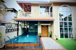 The Arch House, Lonavala