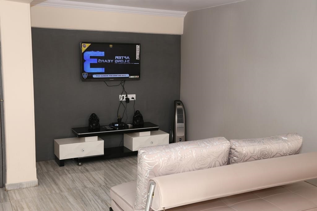 Comfortable Serviced Apartment @ NaviMumbai -WiFi - Tap to explore photos