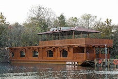 Ekta Houseboat Statue Of Unity Kevadia, Rajpipla