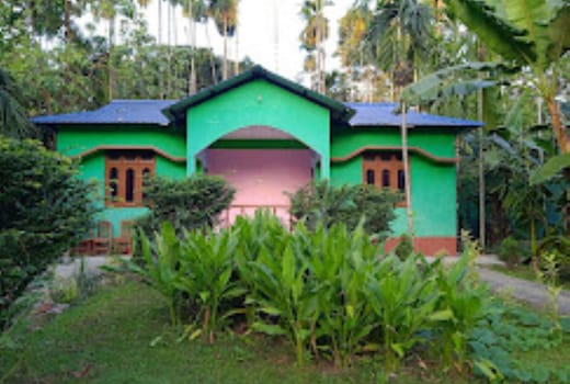 Rhino Cottage Manas By GRB