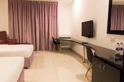Parkside Plaza Hotel , Muscat