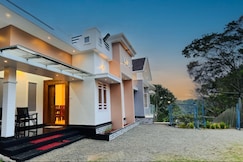 Cardamom Casa Plantation Villa, Munnar