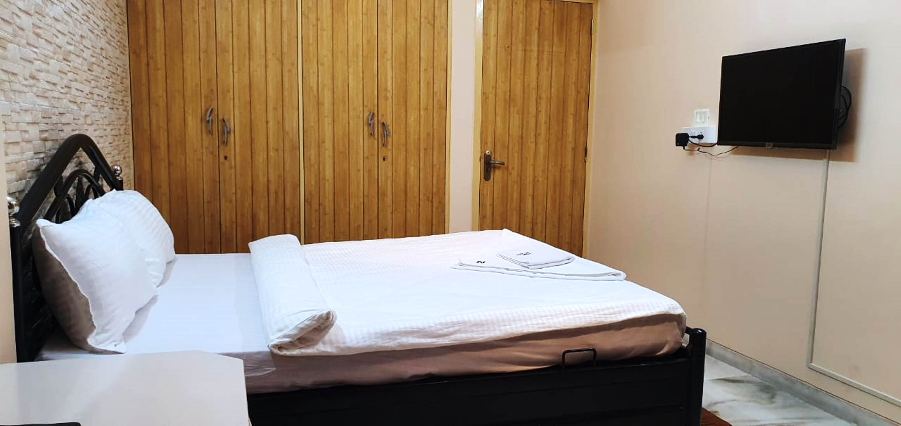 Zenith Hospitality - Tap to explore photos