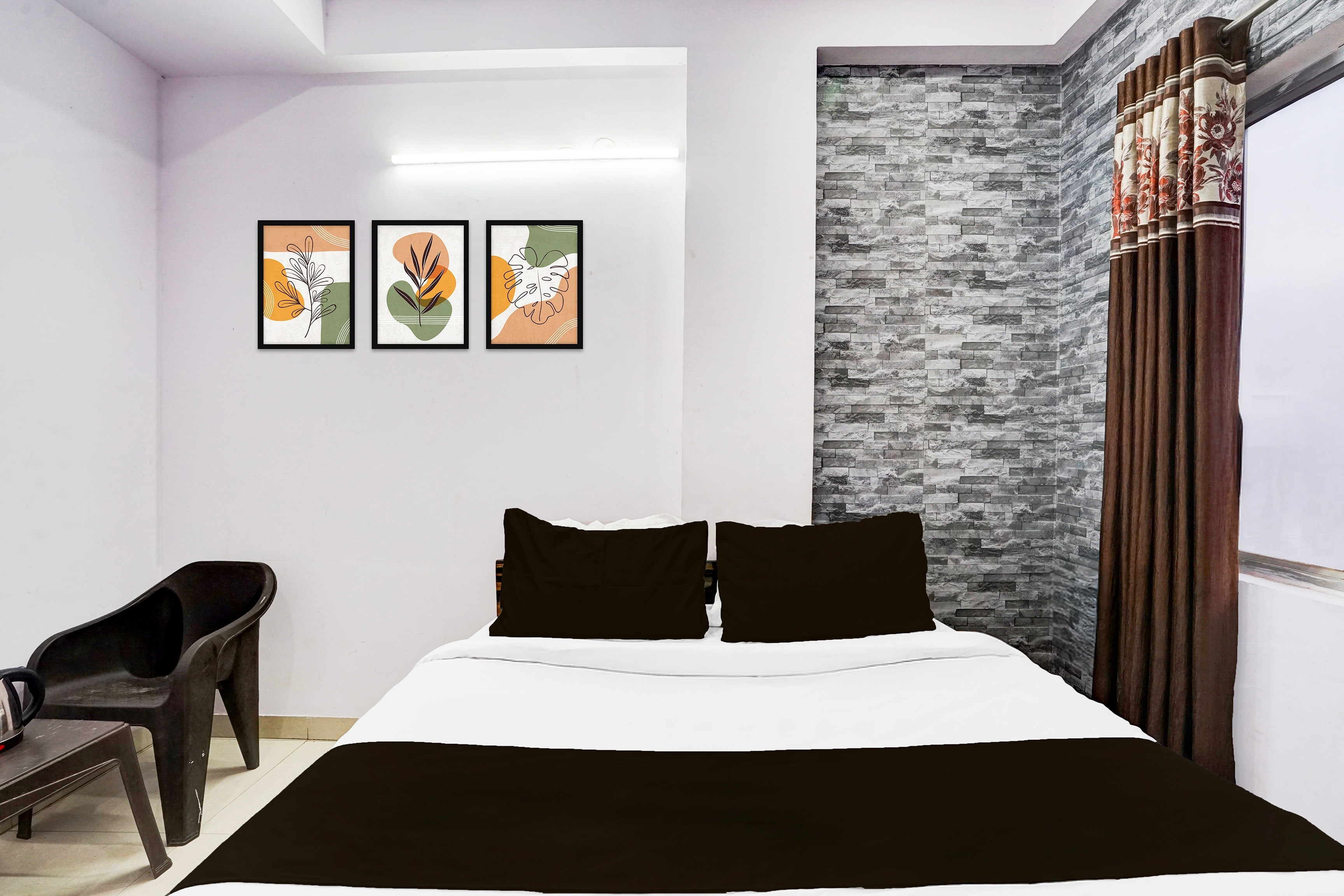 Super Hotel O Jagatpura Near JTM Mall Formerly Royan Inn - Tap to explore photos