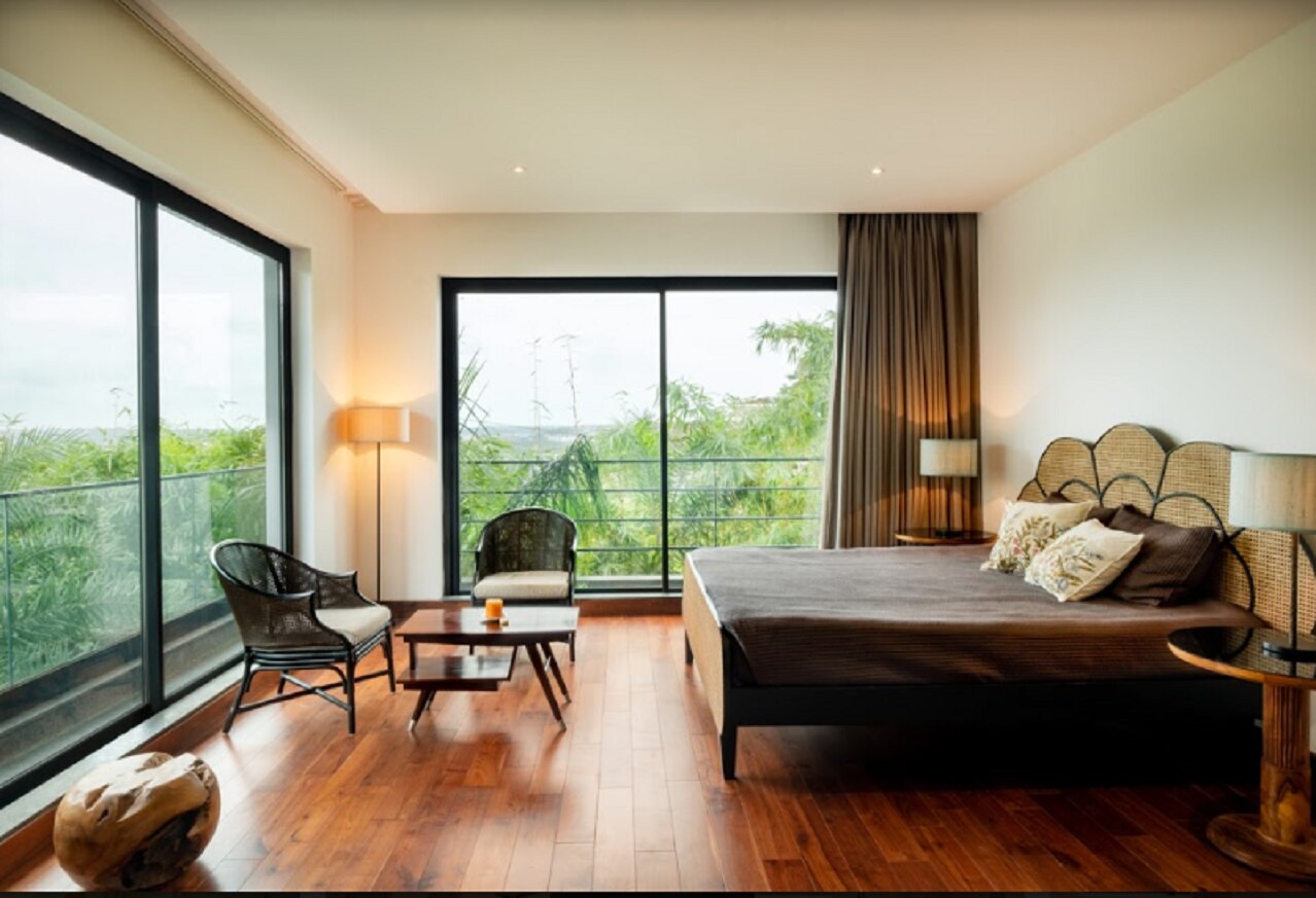 Solitaire stays 4BHK Luxurious Villa with Pool - Tap to explore photos