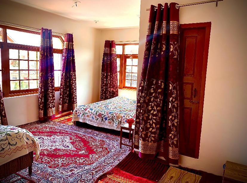 Zaitoon Homestay - Tap to explore photos