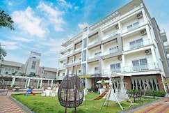 AZAD HIND BEACH RESORT, Mandarmani