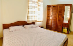 Beautiful House with bath tub and high speed WiFi