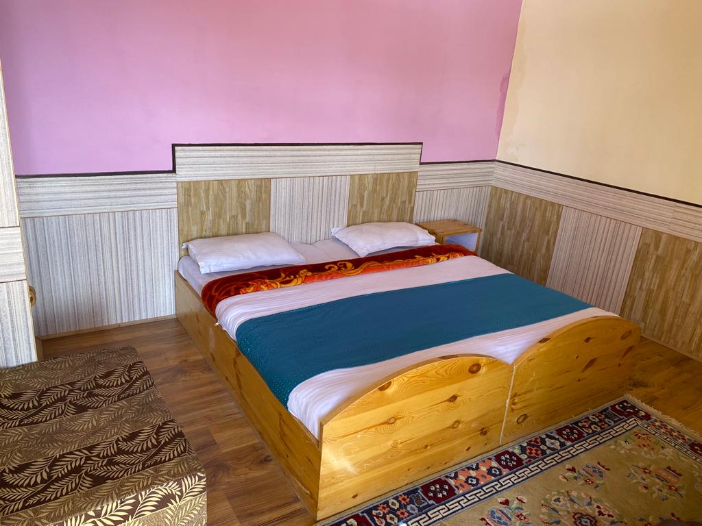 Shaney guest house - Tap to explore photos