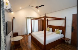 Luxe Room with Balcony