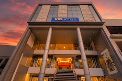 FabHotel Golden Inn, Noida