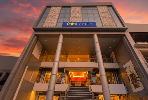 FabHotel Golden Inn