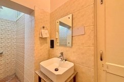  Aura Tapovan, Rishikesh