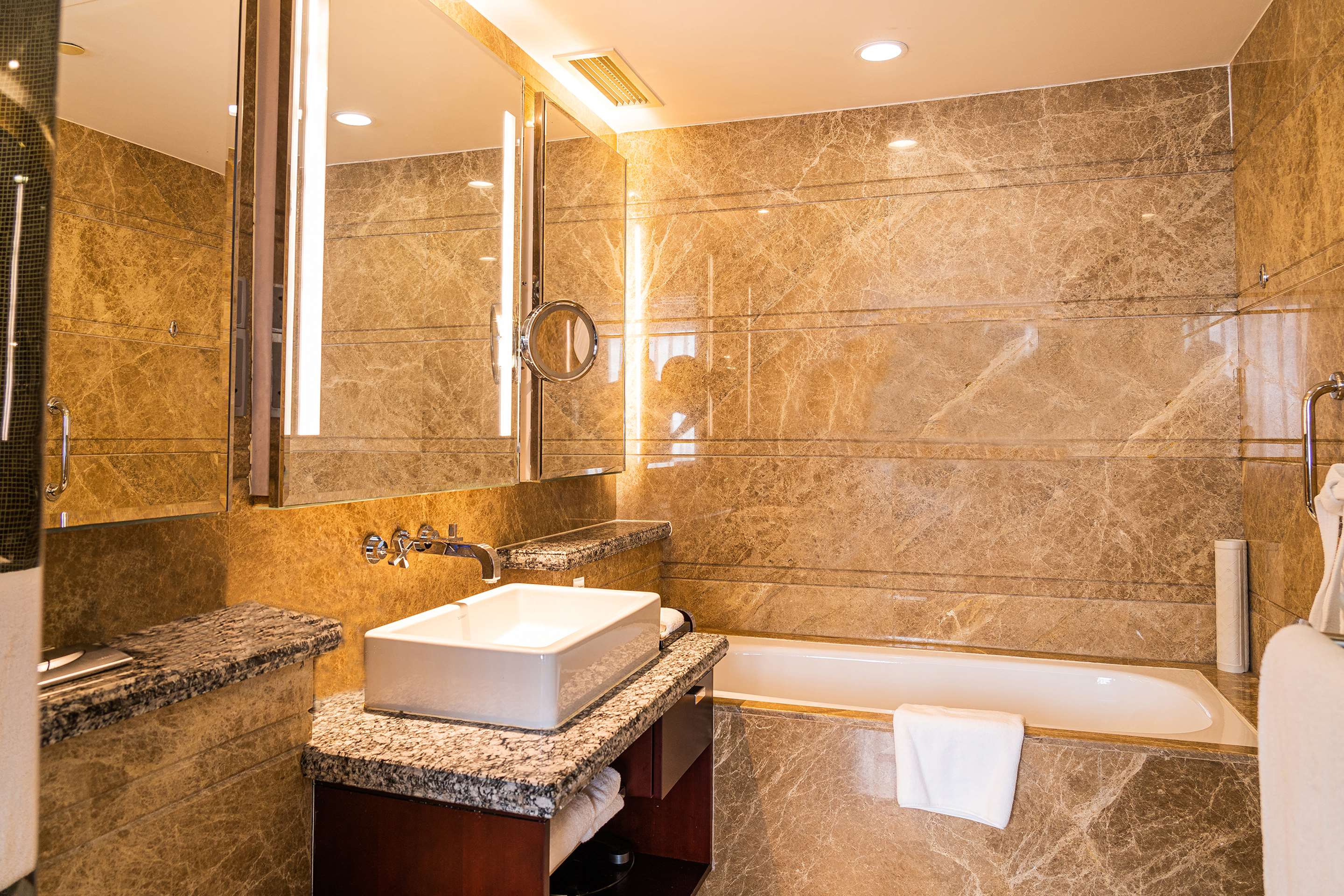 Radisson Tianjin - Tap to explore photos