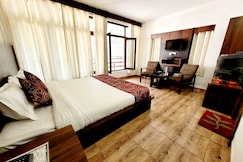 Hotel Blue Heaven Manali, Manali