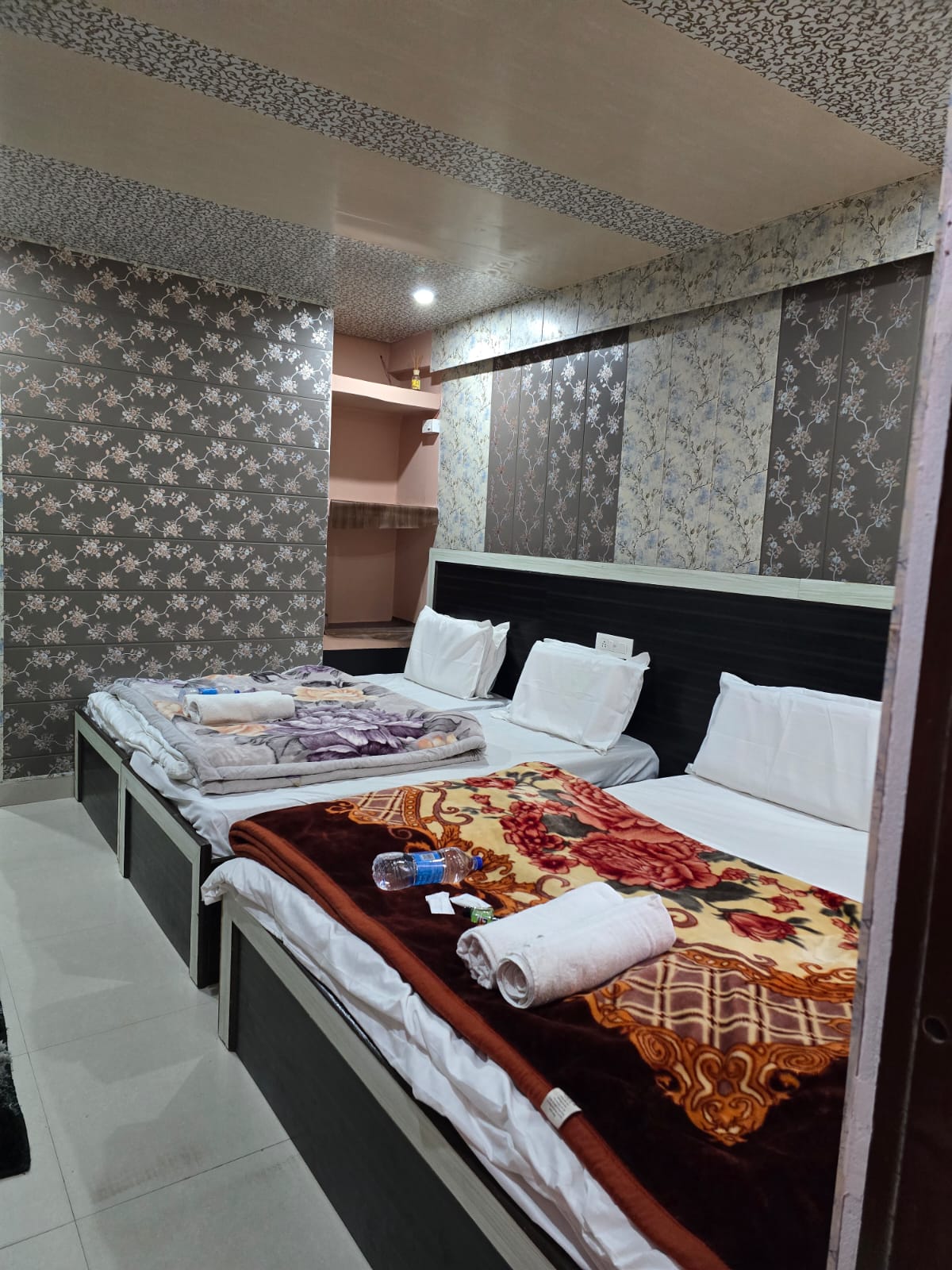 Hotel Badri Kalash - Tap to explore photos