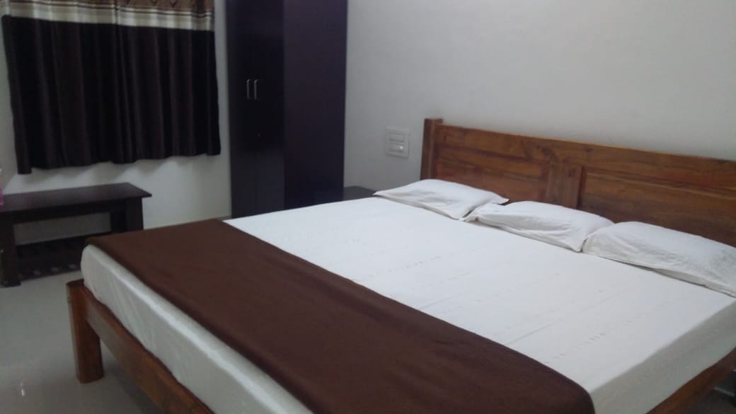 Siya Homestay - Tap to explore photos