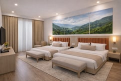 Hotel Tri Star @ Delhi Airport By Luxury Group, Manesar