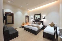 Hotel La Casa @ Har-ki-Pauri Road, Haridwar