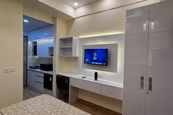 The kaveri twilight, Greater Noida