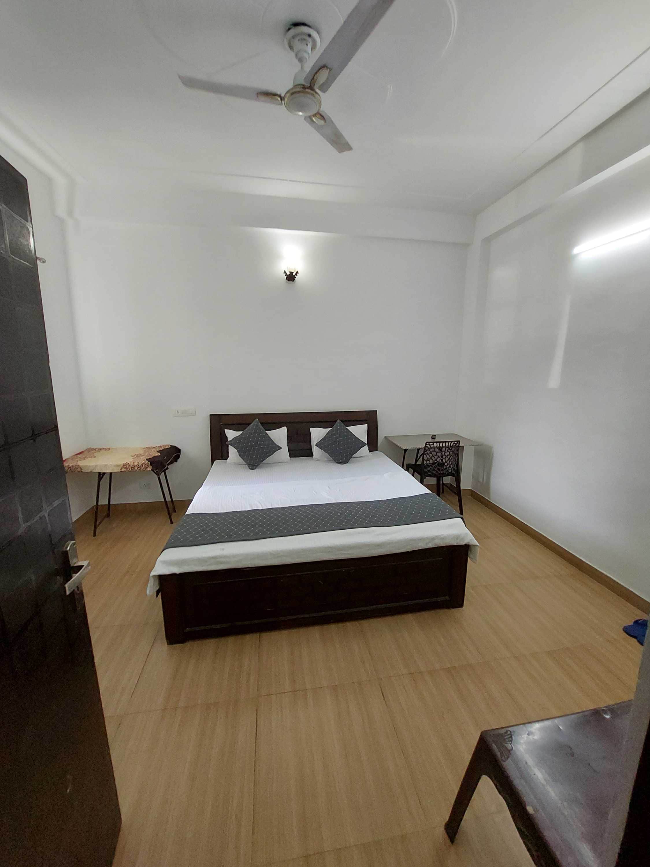 Hotel O Naveen Residancy - Tap to explore photos