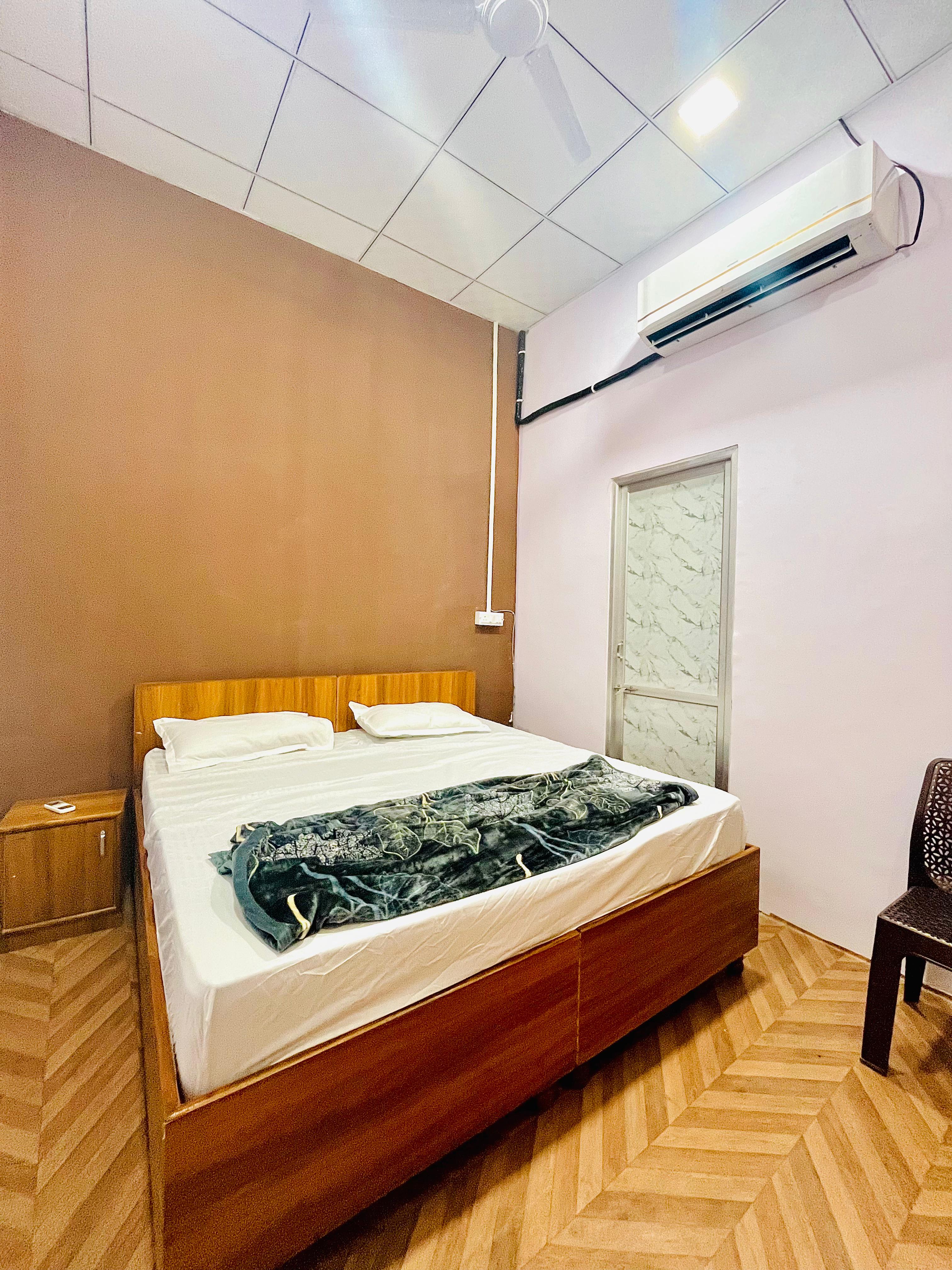 Hotel Churu Haveli - Tap to explore photos